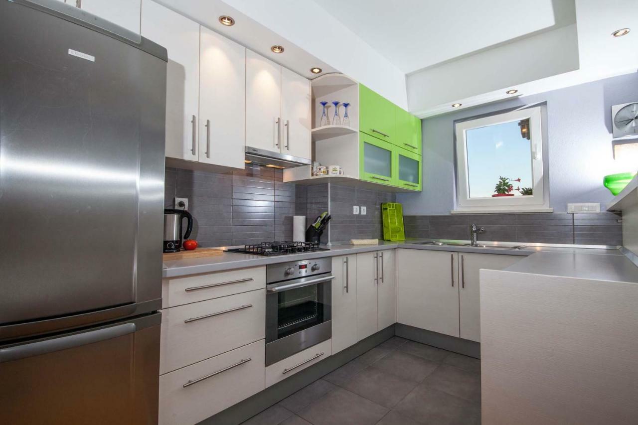 Apartment Sarena Makarska Exteriör bild