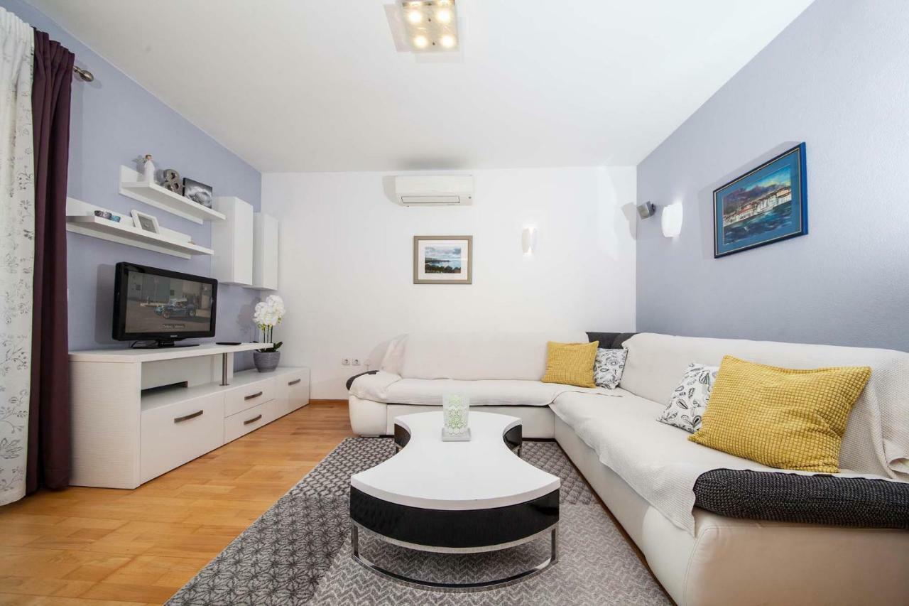 Apartment Sarena Makarska Exteriör bild